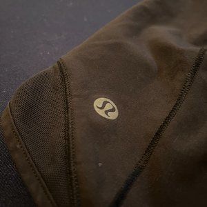 Lululemon Hotty Hot High-Rise Lined Short 2.5"